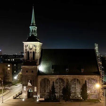 Exclusive With Parking, Air Conditioning And A Rooftop Terrace In The Centre Of By Renters Prestige