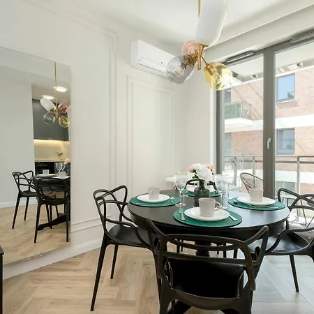 Exclusive With Parking, Air Conditioning And A Rooftop Terrace In The Centre Of By Renters Prestige * Gdansk