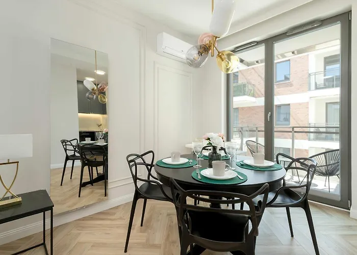 Exclusive With Parking, Air Conditioning And A Rooftop Terrace In The Centre Of By Renters Prestige * Gdańsk