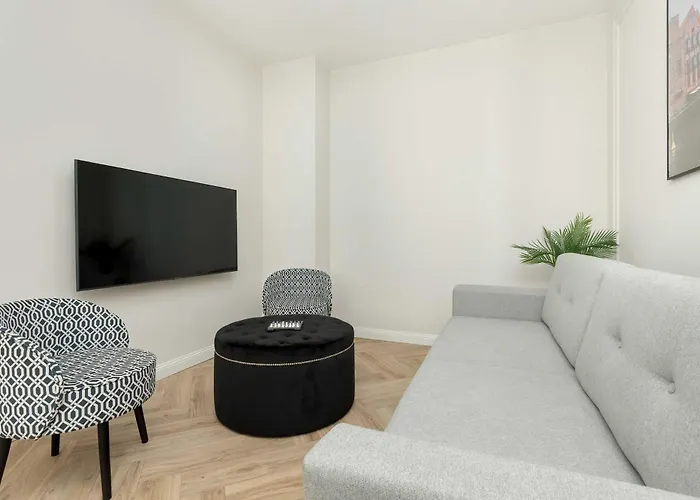Appartement Exclusive With Parking, Air Conditioning And A Rooftop Terrace In The Centre Of By Renters Prestige *