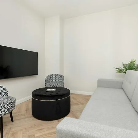 アパート Exclusive With Parking, Air Conditioning And A Rooftop Terrace In The Centre Of By Renters Prestige *