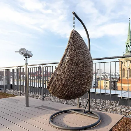 Exclusive With Parking, Air Conditioning And A Rooftop Terrace In The Centre Of By Renters Prestige *